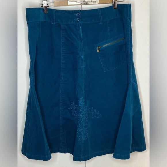 Teal micro corduroy western style skirt. Size 12 - Picture 1 of 9